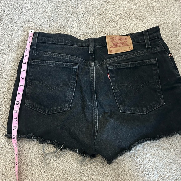 Vintage Levi’s cut offs - Picture 2 of 2